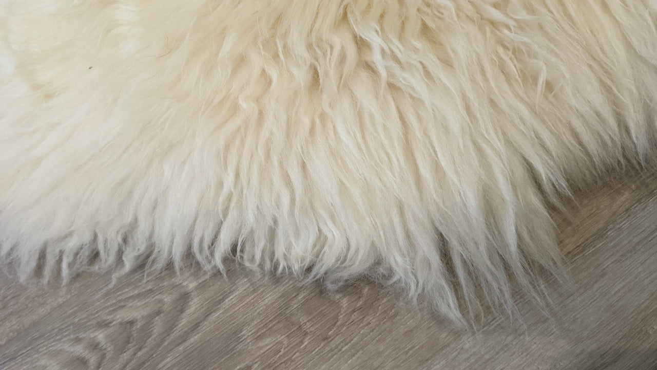 Shetland White Sheepskin