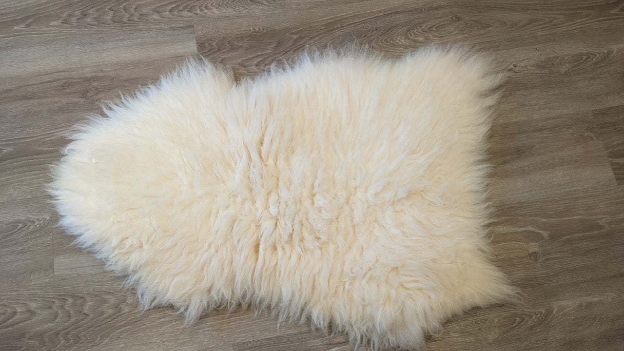 Shetland White Sheepskin